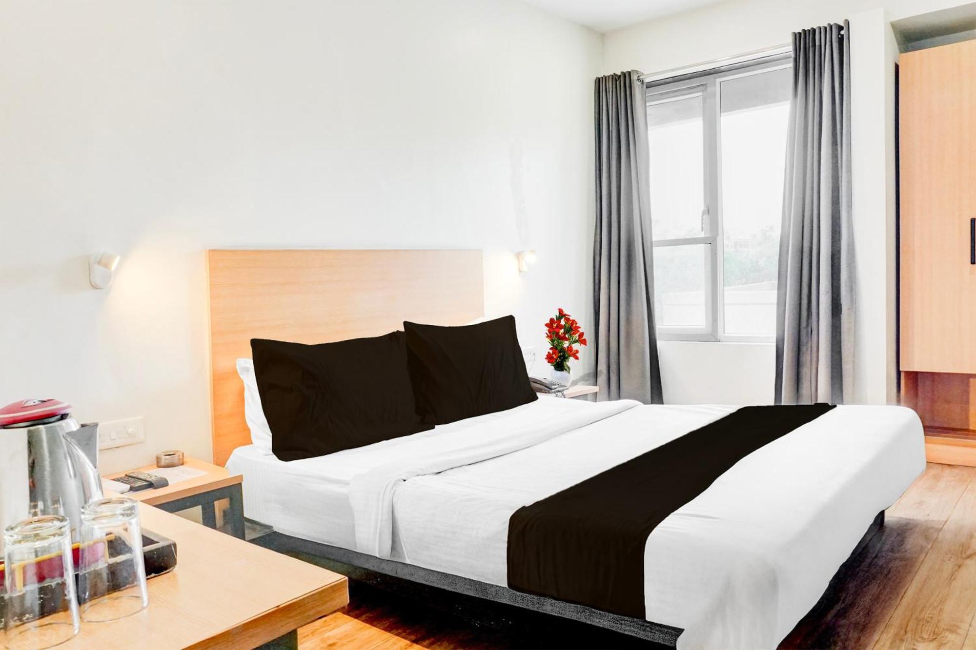 Super Townhouse Mg Road بونة المظهر الخارجي الصورة