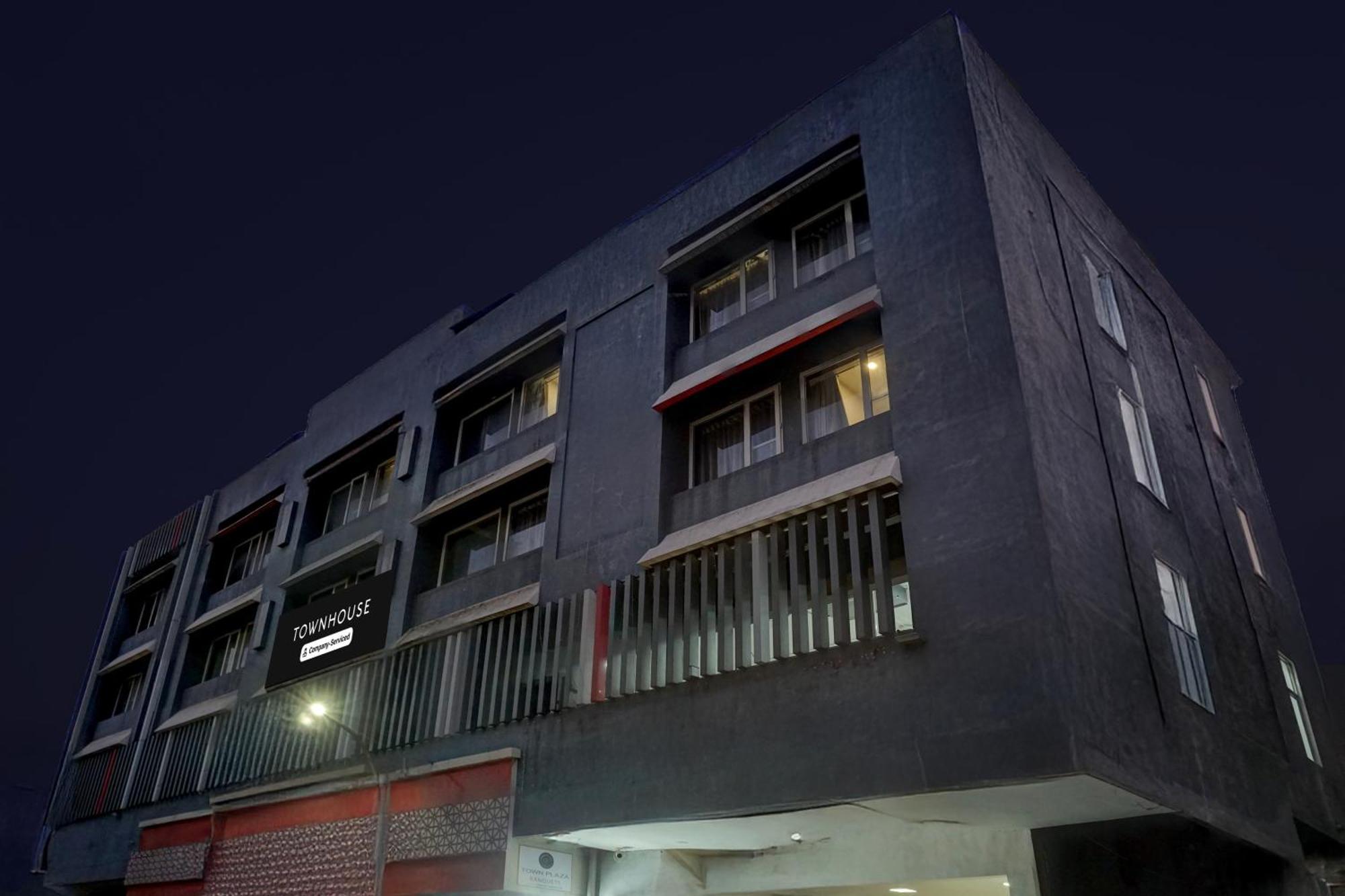 Super Townhouse Mg Road بونة المظهر الخارجي الصورة
